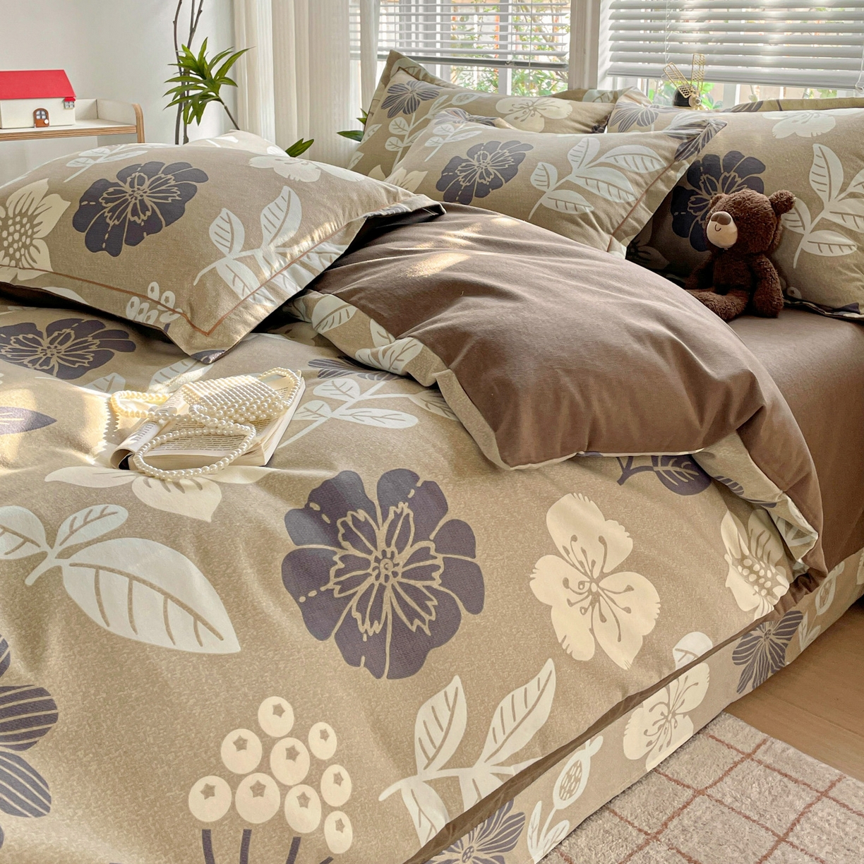 91家纺网 家纺一手货源 找家纺 纽缦家纺 2025新款全棉纯棉磨毛印花四件套 清风微甜灰