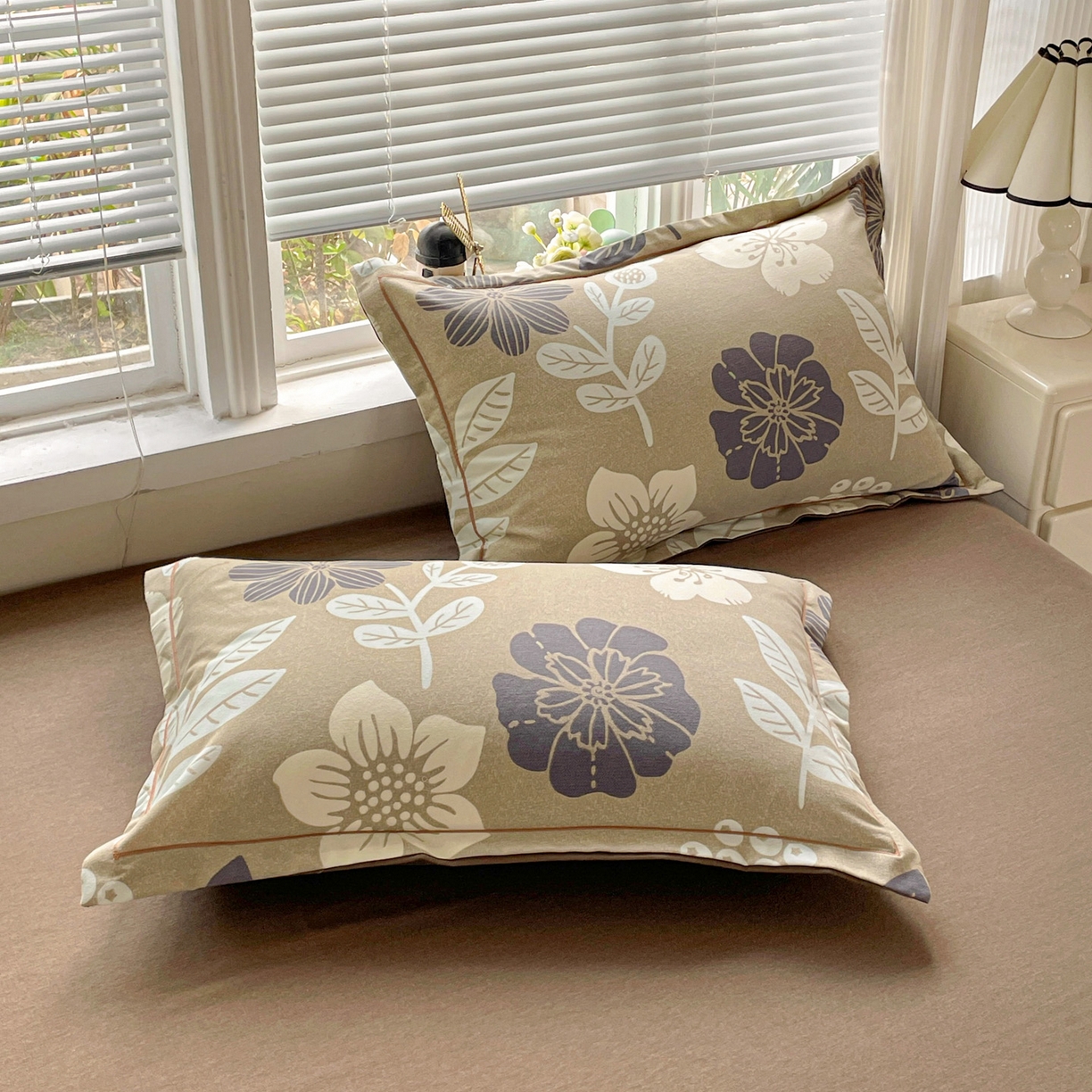 91家纺网 家纺一手货源 找家纺 纽缦家纺 2025新款全棉纯棉磨毛印花四件套 清风微甜灰