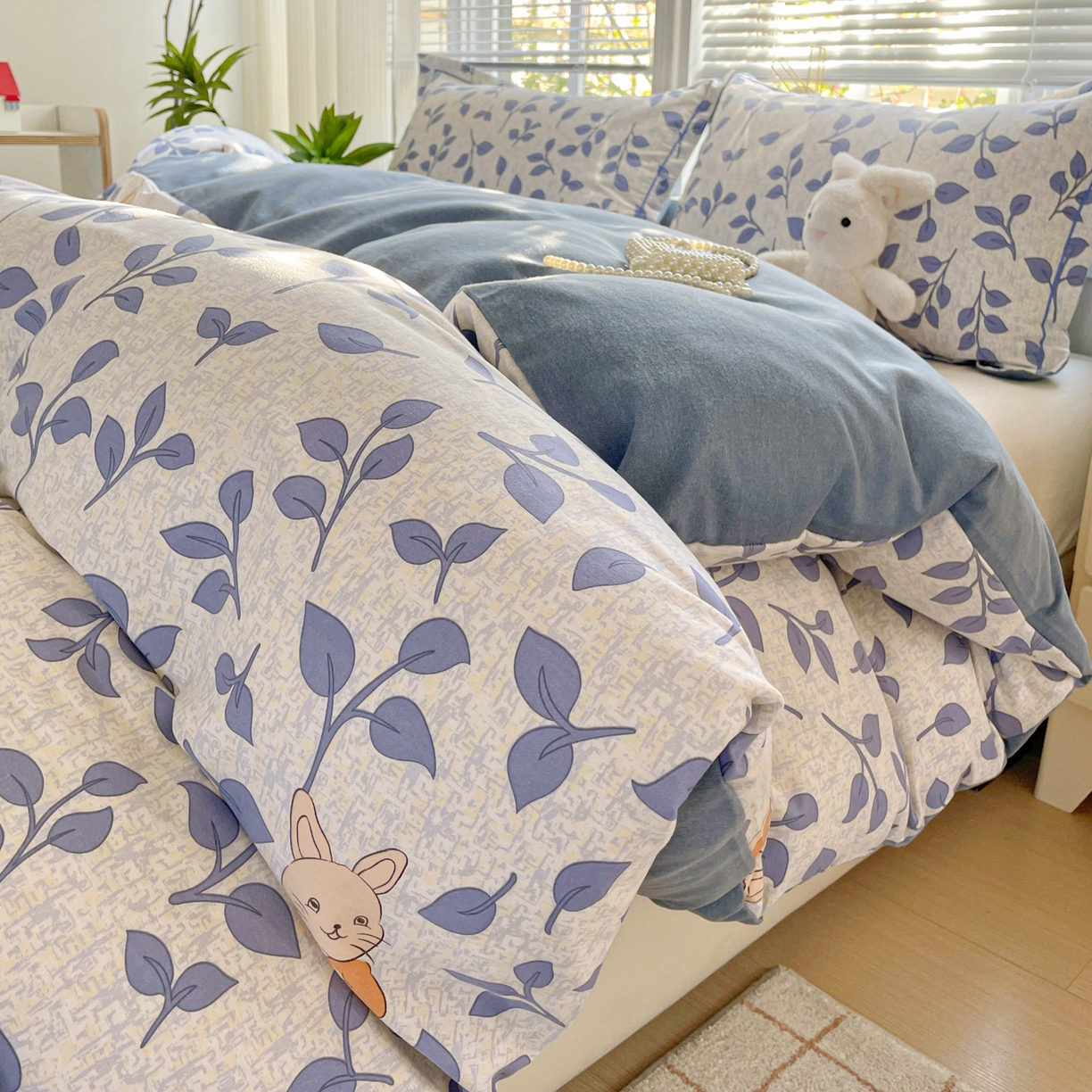 91家纺网 家纺一手货源 找家纺 纽缦家纺 2025新款全棉纯棉磨毛印花四件套 童画小兔