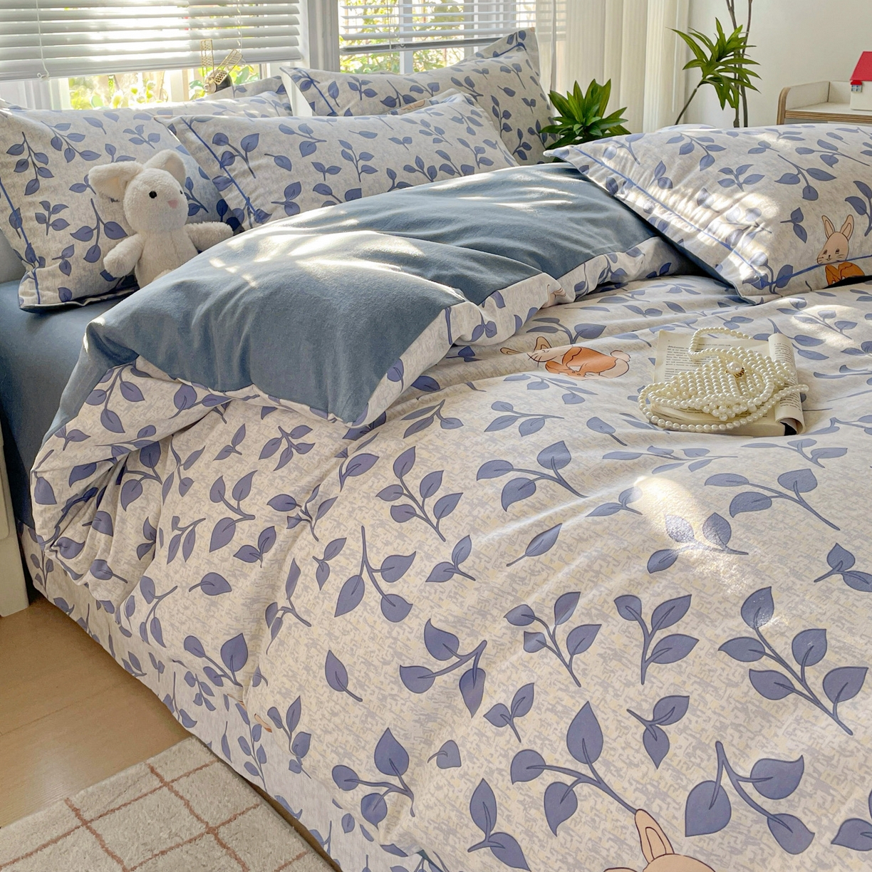 91家纺网 家纺一手货源 找家纺 纽缦家纺 2025新款全棉纯棉磨毛印花四件套 童画小兔