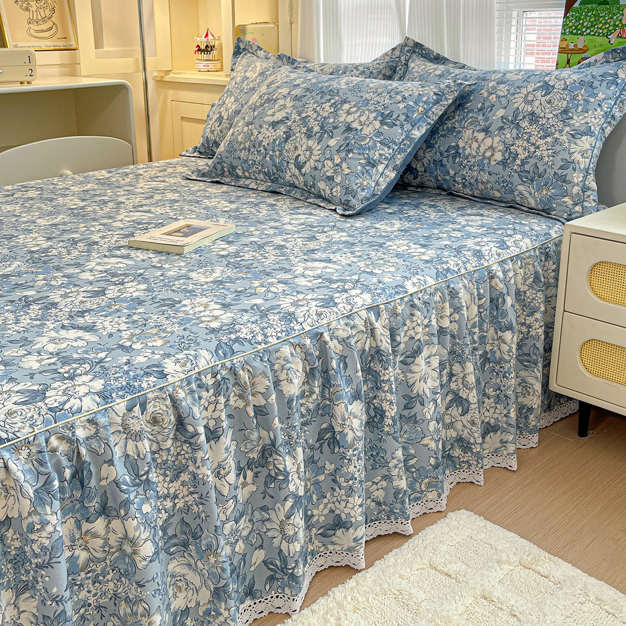 91家纺网 家纺一手货源 找家纺 纽缦家纺 2025新款全棉纯棉磨毛印花单品床裙 床裙单件 雅汐蓝