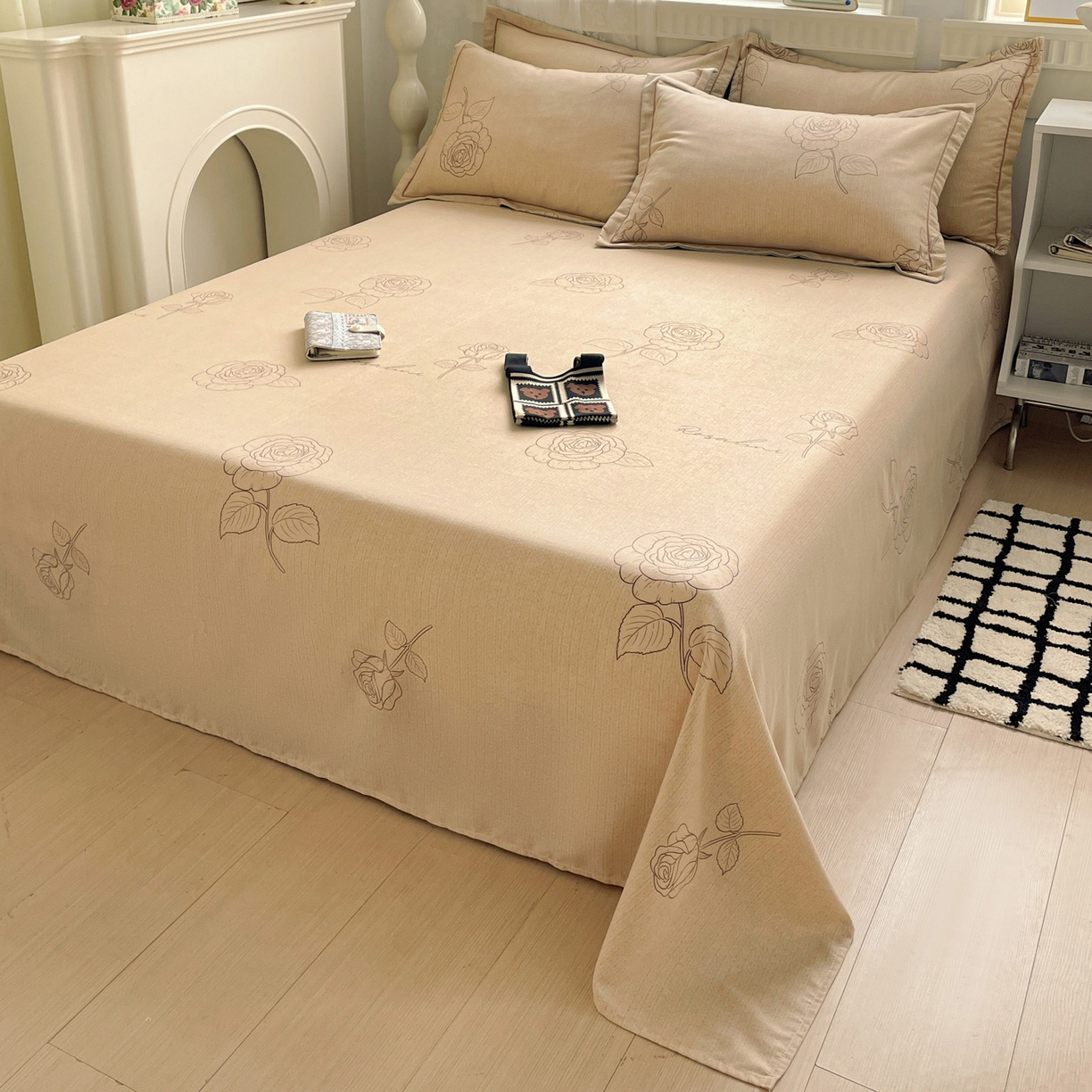 91家纺网 家纺一手货源 找家纺 纽缦家纺 2025新款全棉纯棉磨毛印花单床单 床单单件 法风玫瑰咖