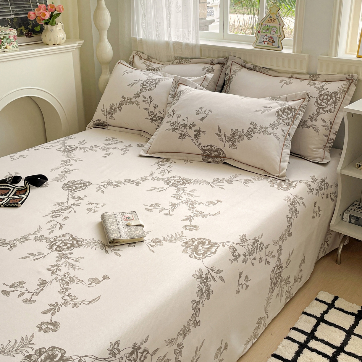 91家纺网 家纺一手货源 找家纺 纽缦家纺 2025新款全棉纯棉磨毛印花单床单 床单单件 复古花意灰