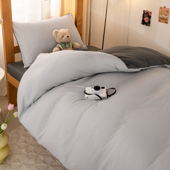 91家纺网 家纺一手货源 找家纺 芷凡家纺 2024新款水洗磨毛纯色双拼学生三件套四件套 灰白+中灰