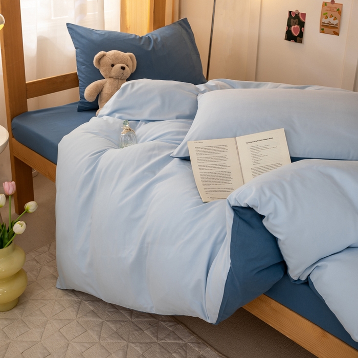 91家纺网 家纺一手货源 找家纺 芷凡家纺 2024新款水洗磨毛纯色双拼学生三件套四件套 天蓝+海蓝