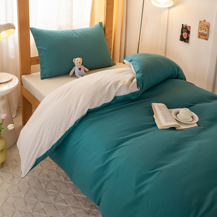 91家纺网 家纺一手货源 找家纺 芷凡家纺 2024新款水洗磨毛纯色双拼学生三件套四件套 时尚绿+杏色