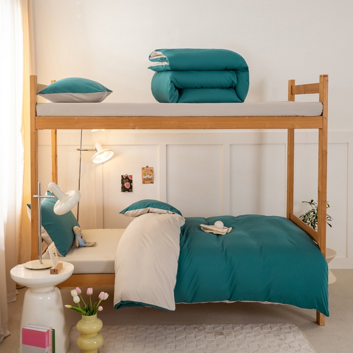 91家纺网 家纺一手货源 找家纺 芷凡家纺 2024新款水洗磨毛纯色双拼学生三件套四件套 时尚绿+杏色