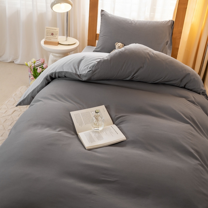 91家纺网 家纺一手货源 找家纺 芷凡家纺 2024新款水洗磨毛纯色双拼学生三件套四件套 中灰+银灰