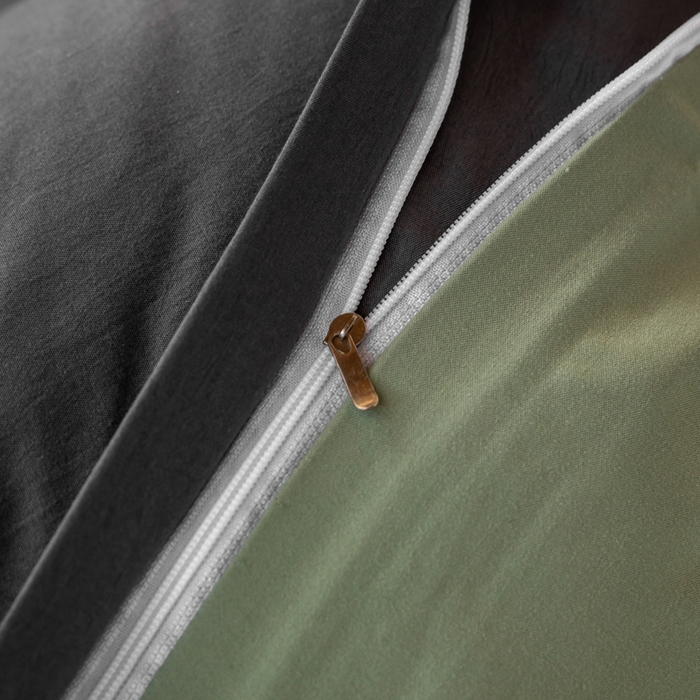 91家纺网 家纺一手货源 找家纺 芷凡家纺 2024新款水洗磨毛纯色双拼学生三件套四件套 深灰+抹茶