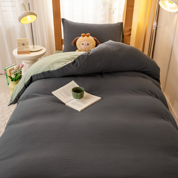 91家纺网 家纺一手货源 找家纺 芷凡家纺 2024新款水洗磨毛纯色双拼学生三件套四件套 深灰+抹茶