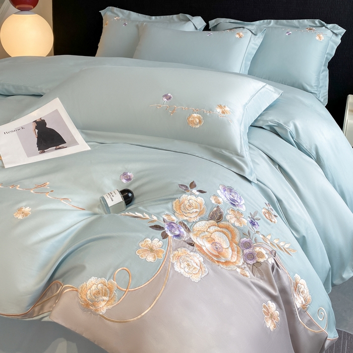 91家纺网 家纺一手货源 找家纺 桃园 2025新款纯棉全棉长绒棉刺绣绣花四件套-梦境（高端礼盒） 梦境-飘蓝