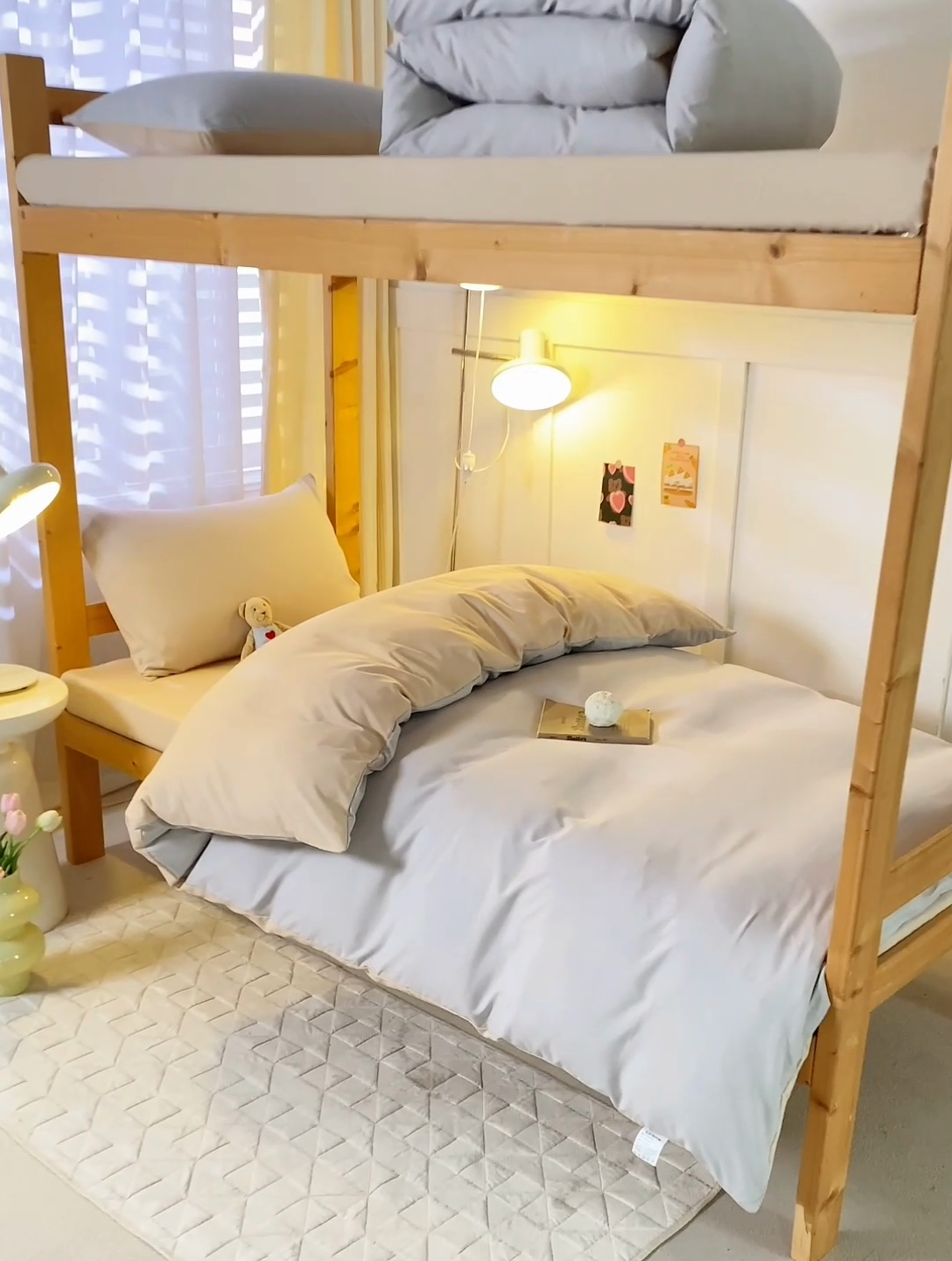 91家纺网 家纺一手货源 找家纺 芷凡家纺 2024新款水洗磨毛纯色双拼学生三件套四件套 卡其+奶茶