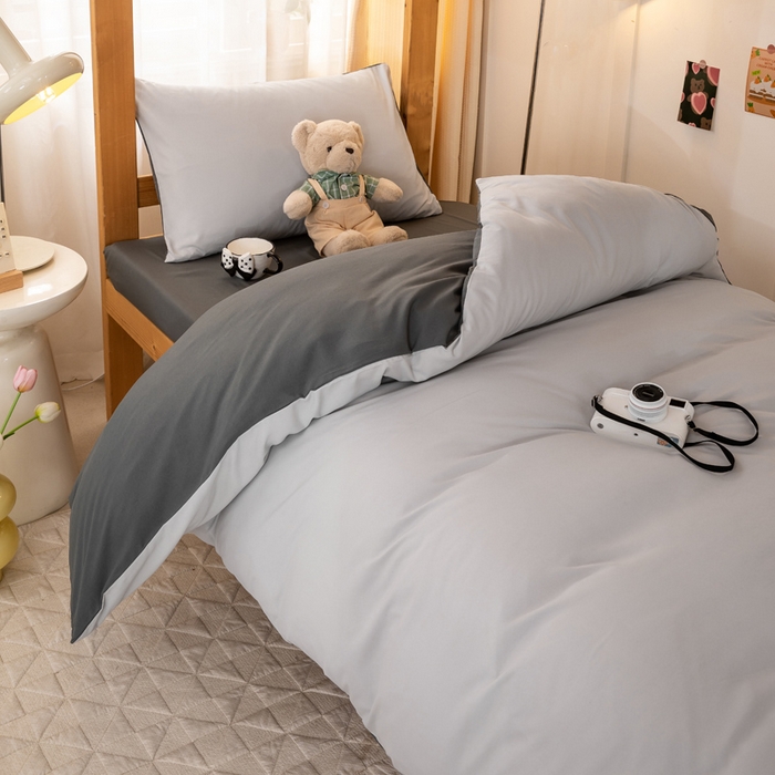 91家纺网 家纺一手货源 找家纺 芷凡家纺 2024新款水洗磨毛纯色双拼学生三件套四件套 灰白+中灰