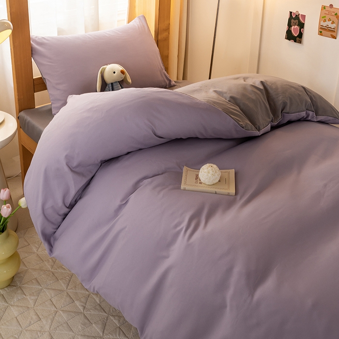 91家纺网 家纺一手货源 找家纺 芷凡家纺 2024新款水洗磨毛纯色双拼学生三件套四件套 烟紫+中灰