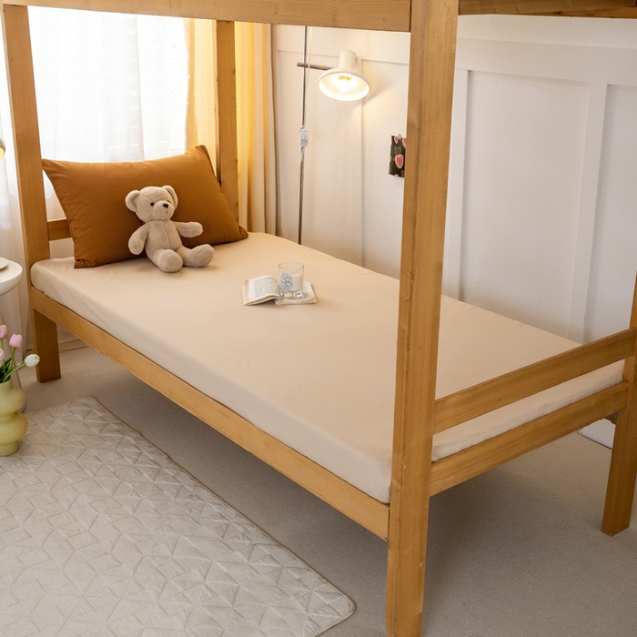 91家纺网 家纺一手货源 找家纺 芷凡家纺 2024新款水洗磨毛纯色双拼学生三件套四件套 焦糖+杏色