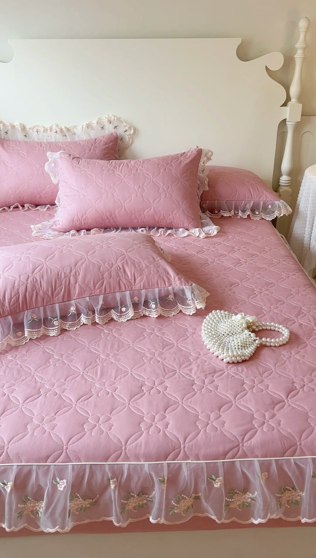 91家纺网 家纺一手货源 找家纺 麒豆豆 2025新款全棉蕾丝边床裙款床笠-晨暮花间 晨暮花间-绯红