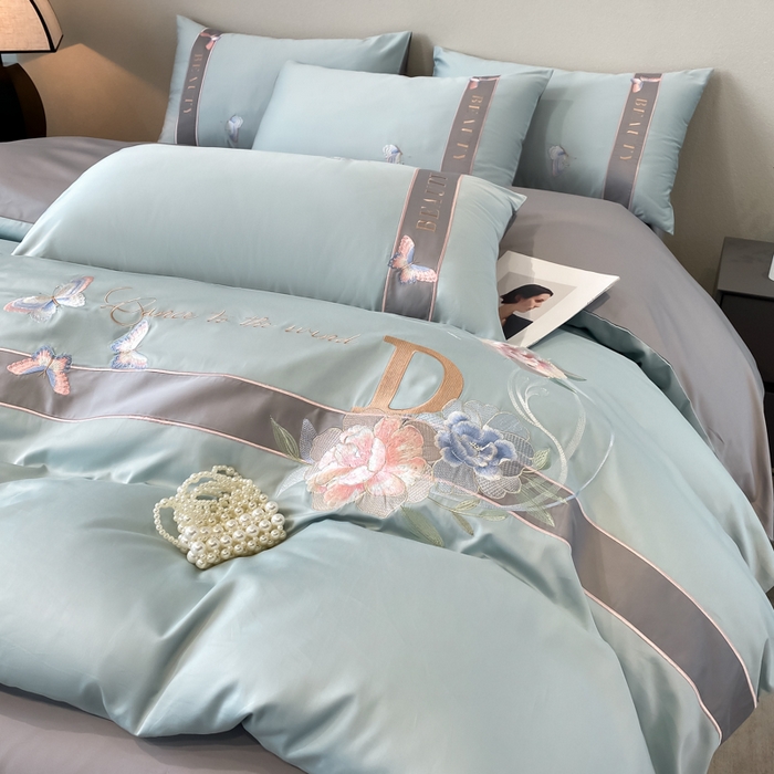 91家纺网 家纺一手货源 找家纺 桃园 2025新款纯棉全棉长绒棉刺绣绣花四件套-蝶恋花 （高端礼盒） 蝶恋花-飘蓝