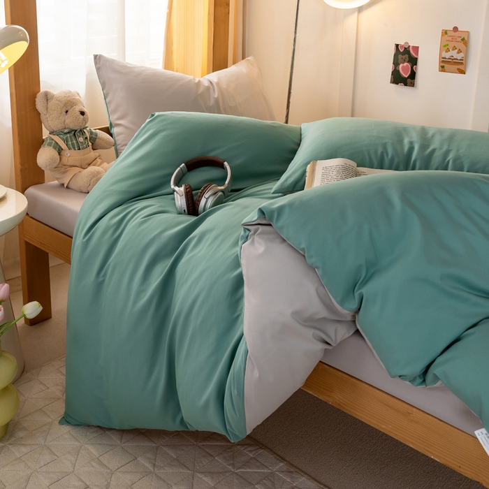 91家纺网 家纺一手货源 找家纺 芷凡家纺 2024新款水洗磨毛纯色双拼学生三件套四件套 橄榄绿+卡其