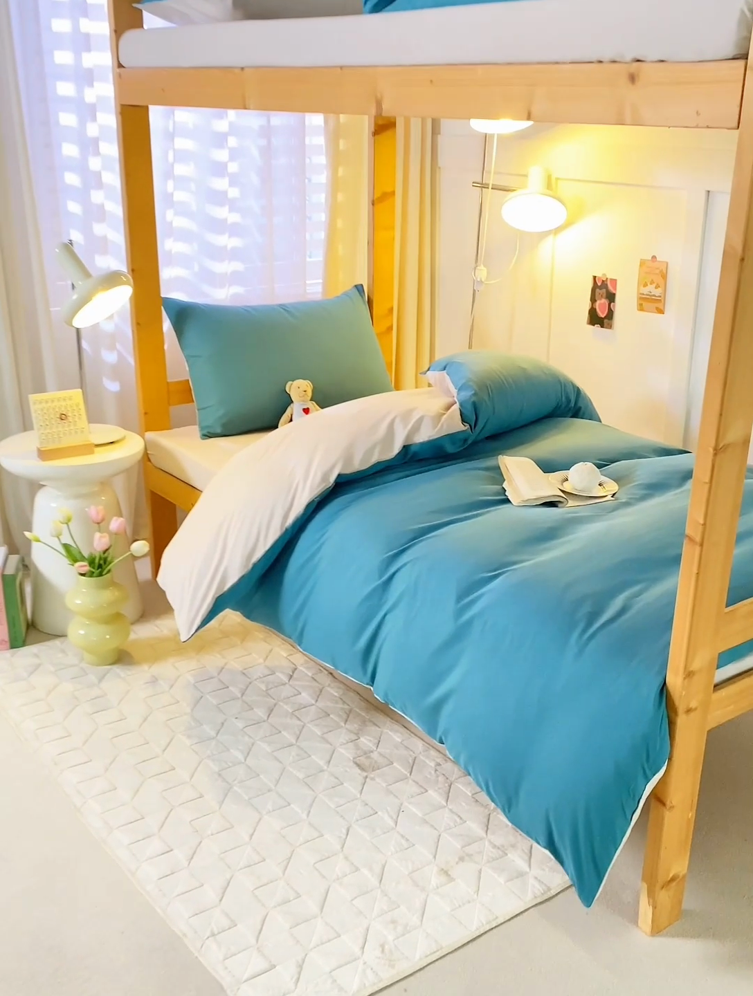 91家纺网 家纺一手货源 找家纺 芷凡家纺 2024新款水洗磨毛纯色双拼学生三件套四件套 时尚绿+杏色