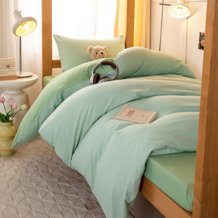 91家纺网 家纺一手货源 找家纺 芷凡家纺 2024新款水洗磨毛纯色双拼学生三件套四件套 浅绿+草绿