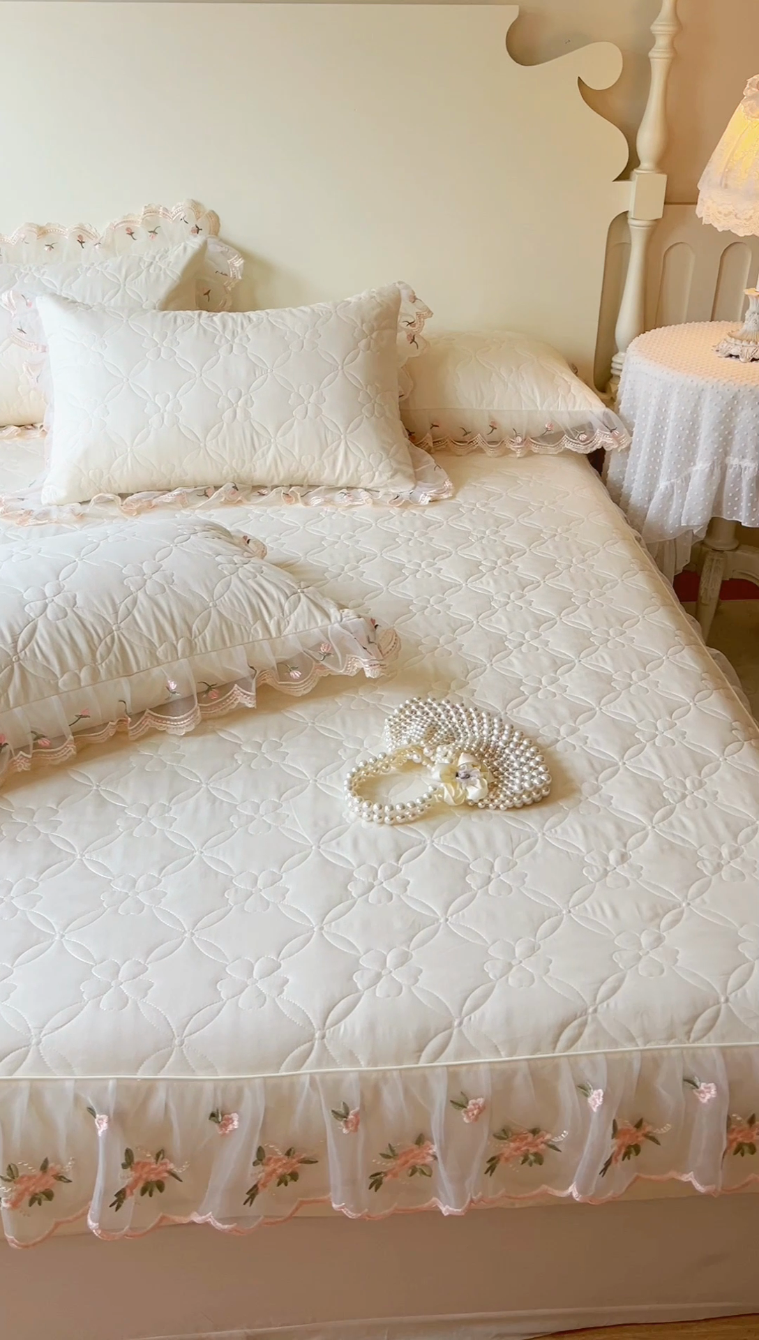 91家纺网 家纺一手货源 找家纺 麒豆豆 2025新款全棉蕾丝边床裙款床笠-晨暮花间 晨暮花间-米色