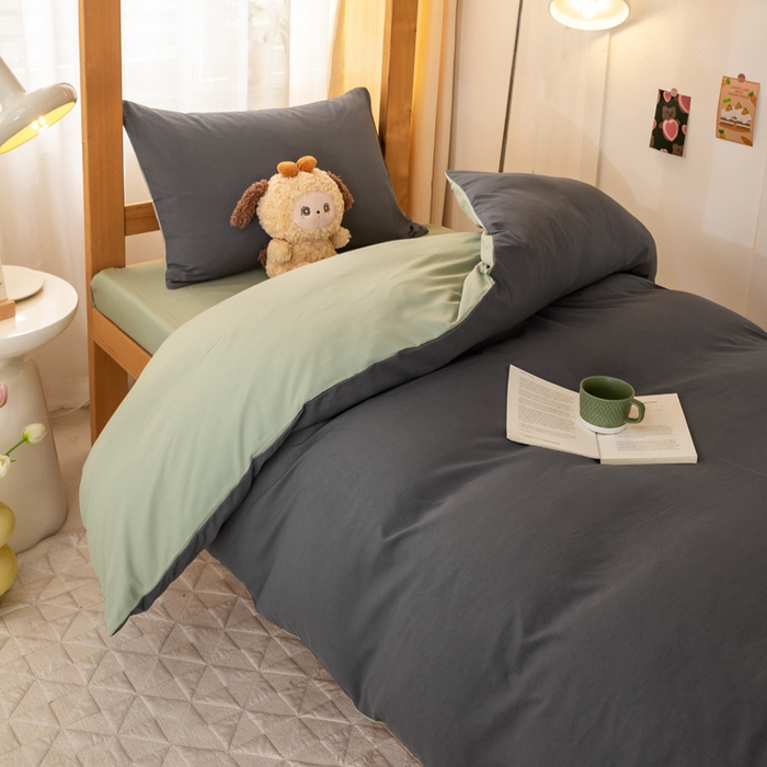 91家纺网 家纺一手货源 找家纺 芷凡家纺 2024新款水洗磨毛纯色双拼学生三件套四件套 深灰+抹茶