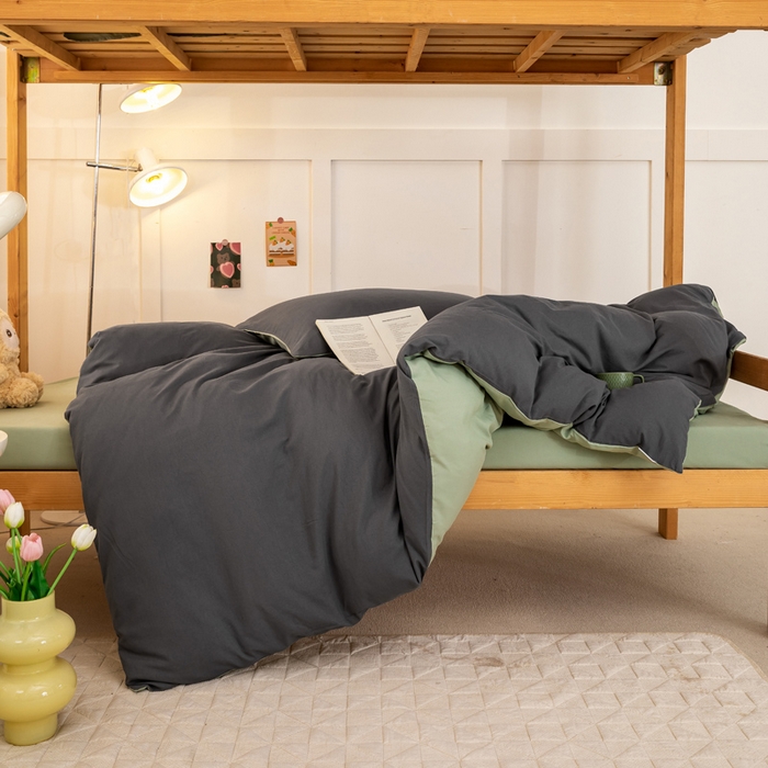 91家纺网 家纺一手货源 找家纺 芷凡家纺 2024新款水洗磨毛纯色双拼学生三件套四件套 深灰+抹茶