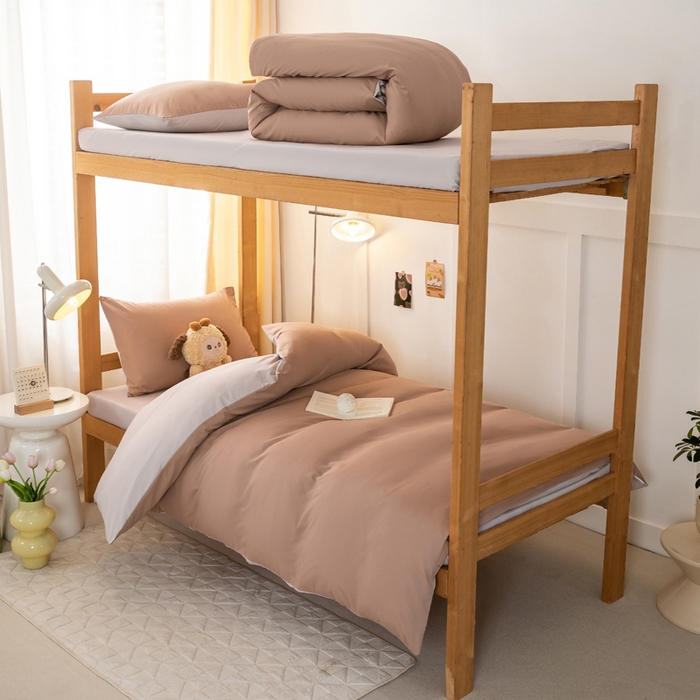 91家纺网 家纺一手货源 找家纺 芷凡家纺 2024新款水洗磨毛纯色双拼学生三件套四件套 红咖+玫瑰金