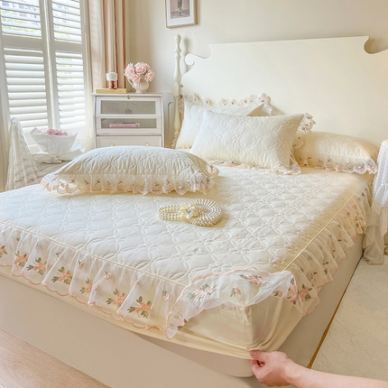91家纺网 家纺一手货源 找家纺 麒豆豆 2025新款全棉蕾丝边床裙款床笠-晨暮花间 晨暮花间-米色