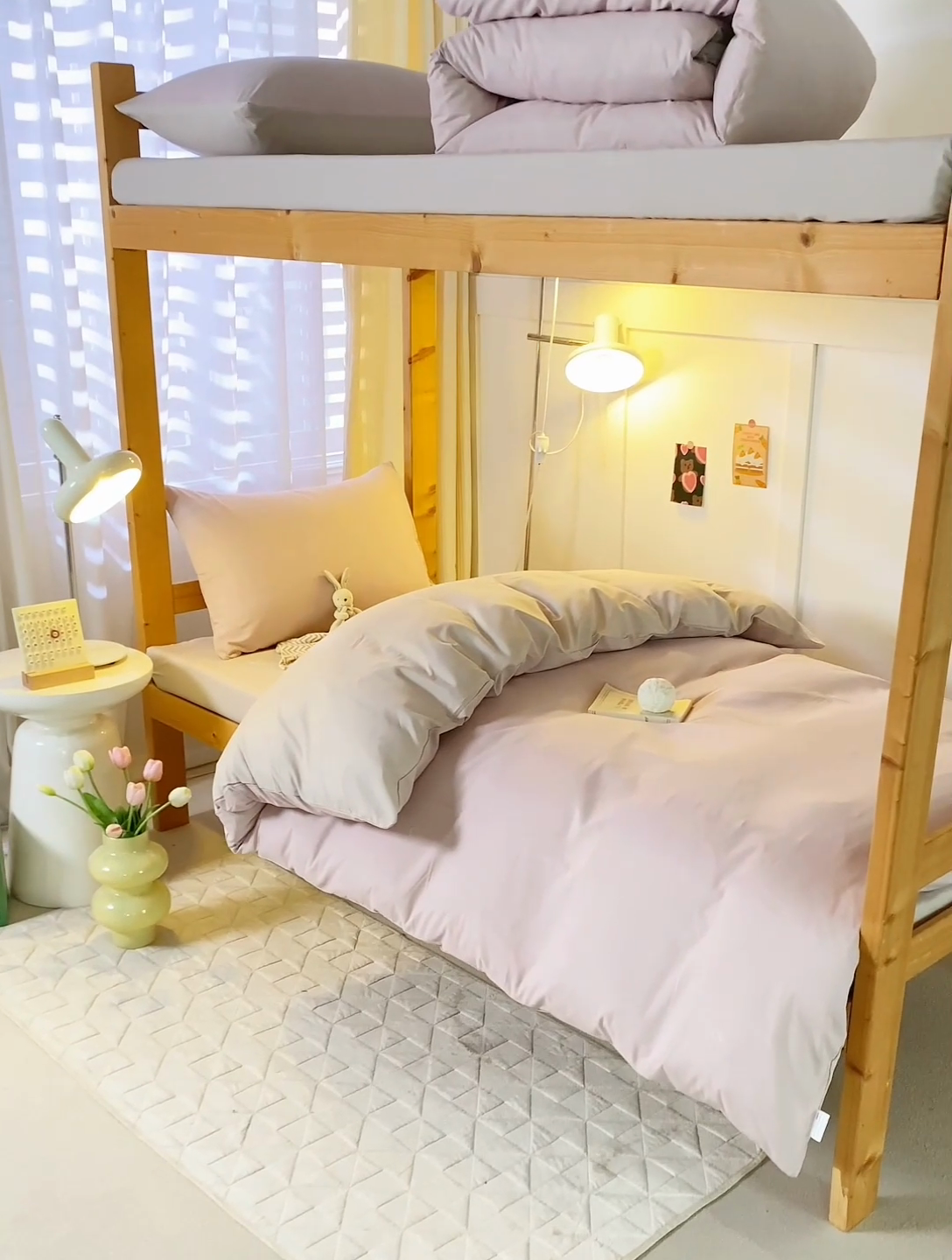 91家纺网 家纺一手货源 找家纺 芷凡家纺 2024新款水洗磨毛纯色双拼学生三件套四件套 杏色+玫瑰金