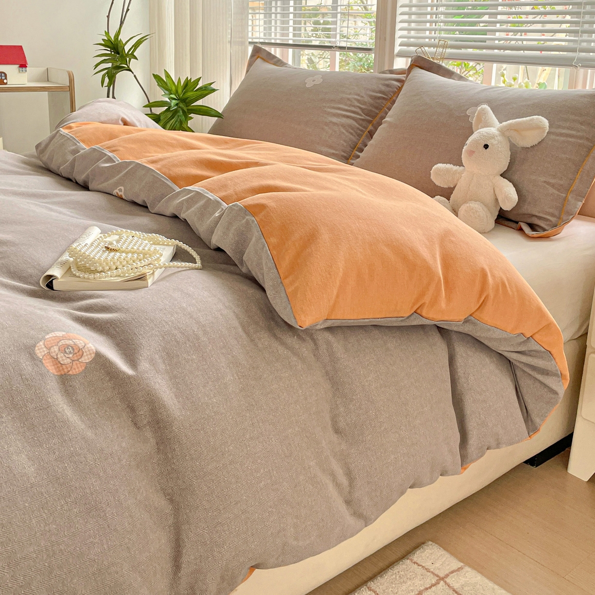 91家纺网 家纺一手货源 找家纺 纽缦家纺 2025新款全棉纯棉磨毛印花单被套 被套单件 迪诺之旅灰