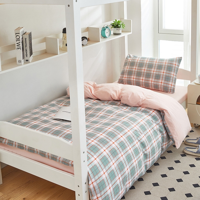 91家纺网 家纺一手货源 找家纺 恒科家纺 2025新款亲肤舒适小清新水洗棉四件套学生三件套-学生款宿舍三件套 格韵粉