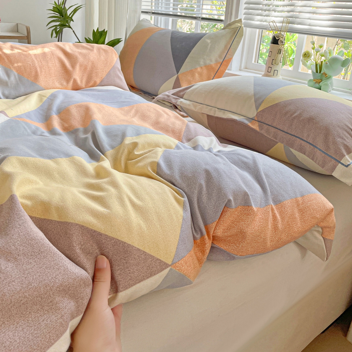 91家纺网 家纺一手货源 找家纺 纽缦家纺 2025新款全棉纯棉磨毛印花单被套 被套单件 几何神话桔