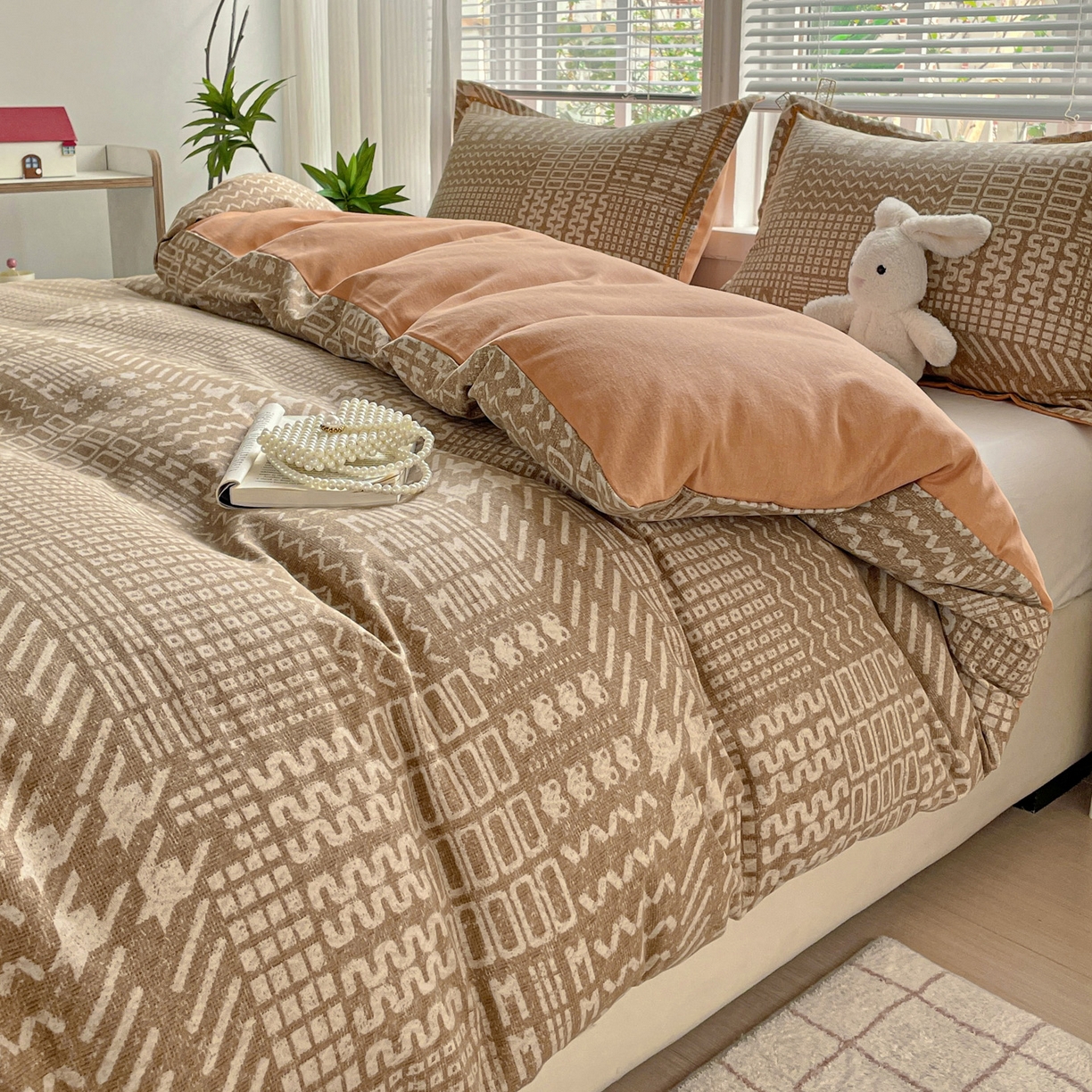 91家纺网 家纺一手货源 找家纺 纽缦家纺 2025新款全棉纯棉磨毛印花单被套 被套单件 罗卡尼亚咖