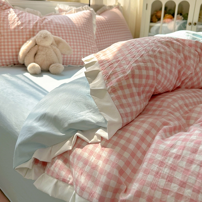 91家纺网 家纺一手货源 找家纺 冕悠家纺 2025新款少女心加厚超柔皱皱小花边水洗棉四件套（加微信提供买家秀 ） 公主-粉格