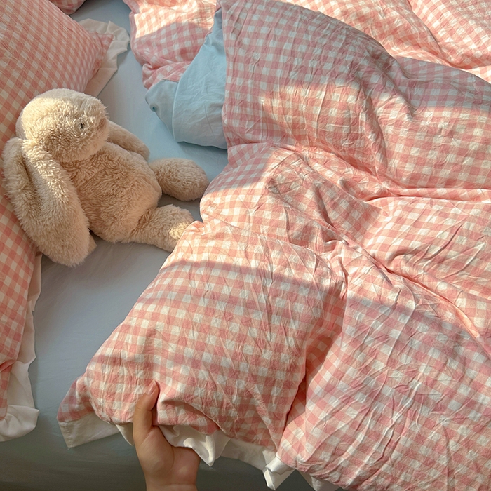 91家纺网 家纺一手货源 找家纺 冕悠家纺 2025新款少女心加厚超柔皱皱小花边水洗棉四件套（加微信提供买家秀 ） 公主-粉格