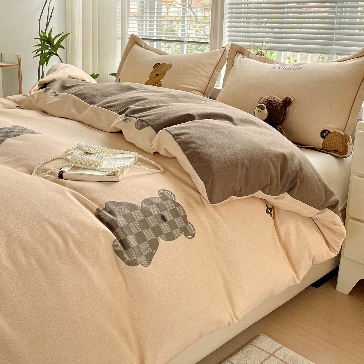 91家纺网 家纺一手货源 找家纺 纽缦家纺 2025新款全棉纯棉磨毛印花单被套 被套单件 欧尼熊灰