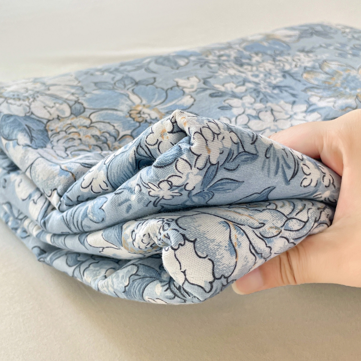 91家纺网 家纺一手货源 找家纺 纽缦家纺 2025新款全棉纯棉磨毛印花单被套 被套单件 雅汐蓝