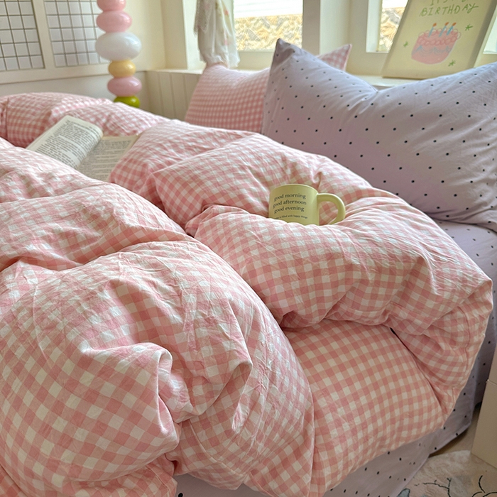 91家纺网 家纺一手货源 找家纺 冕悠家纺 2025新款少女心超柔加厚混搭格子水洗棉四件套（加微信提供买家秀 ） 粉格+紫点