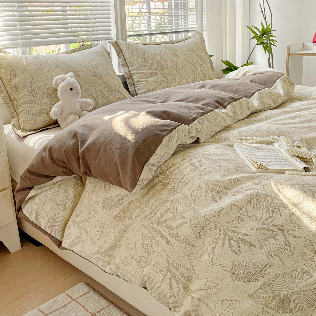 91家纺网 家纺一手货源 找家纺 纽缦家纺 2025新款全棉纯棉磨毛印花单被套 被套单件 叶之舞咖