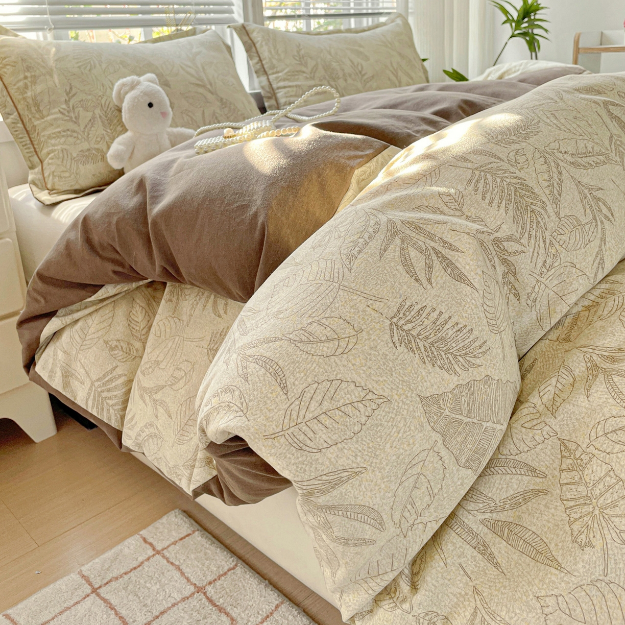 91家纺网 家纺一手货源 找家纺 纽缦家纺 2025新款全棉纯棉磨毛印花单被套 被套单件 叶之舞咖