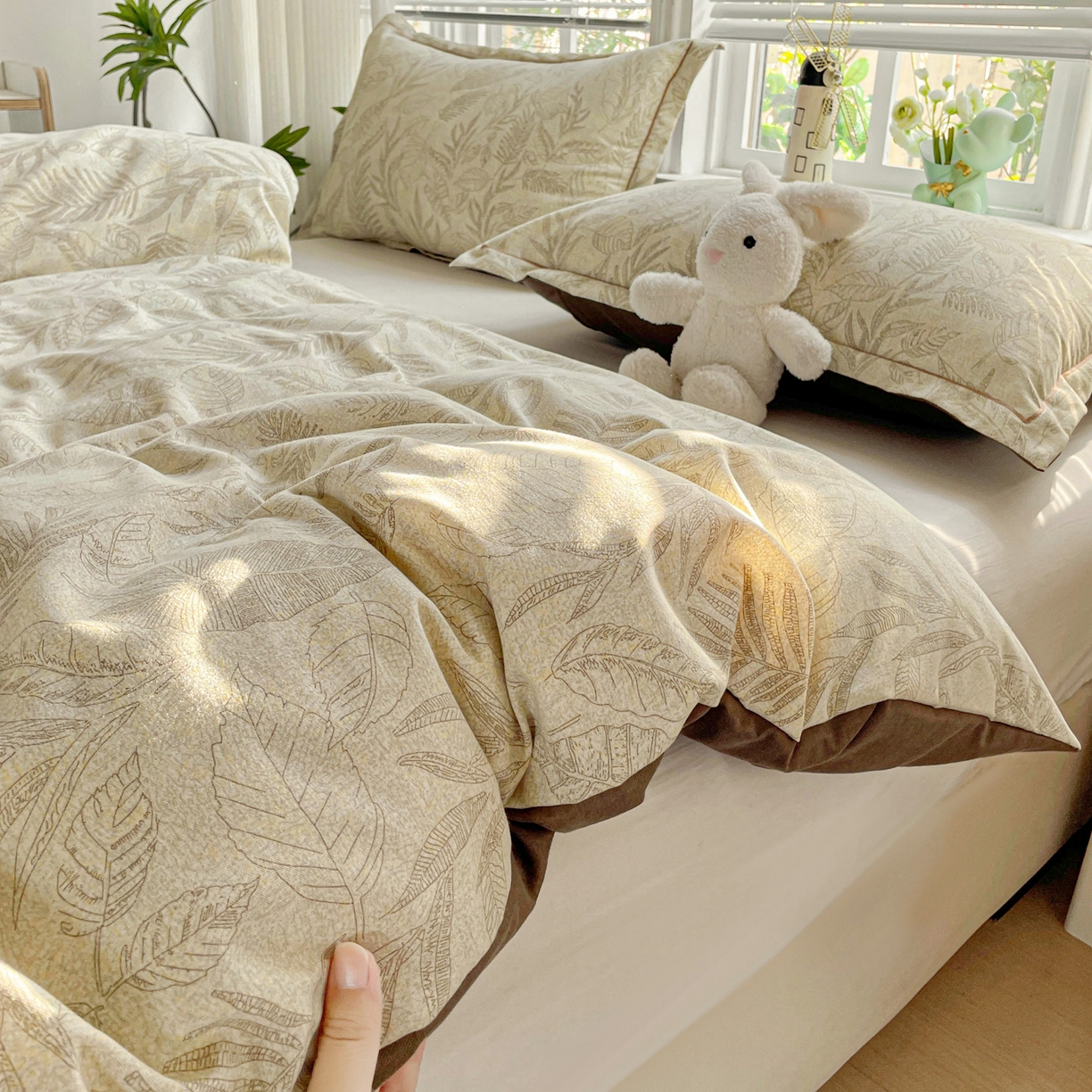 91家纺网 家纺一手货源 找家纺 纽缦家纺 2025新款全棉纯棉磨毛印花单被套 被套单件 叶之舞咖