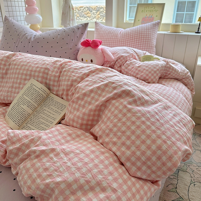 91家纺网 家纺一手货源 找家纺 冕悠家纺 2025新款少女心超柔加厚混搭格子水洗棉四件套（加微信提供买家秀 ） 粉格+紫点
