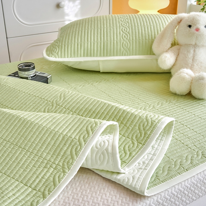 91家纺网 家纺一手货源 找家纺 （总）X猫先生 2025新款全棉学生床盖纯色夹棉床单床护垫少女风撞色-糖果系列