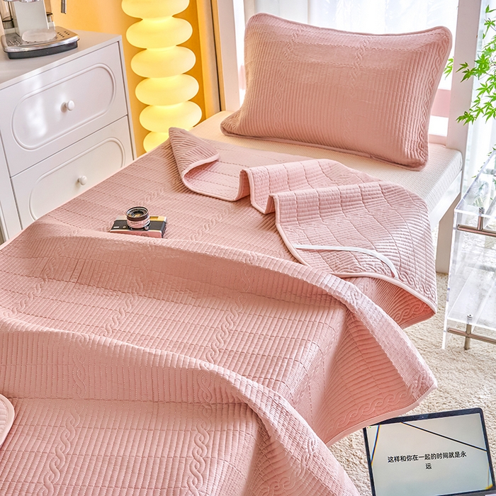 91家纺网 家纺一手货源 找家纺 X猫先生 2025新款全棉学生床盖纯色夹棉床单床护垫少女风撞色-糖果系列 糖果-豆沙粉