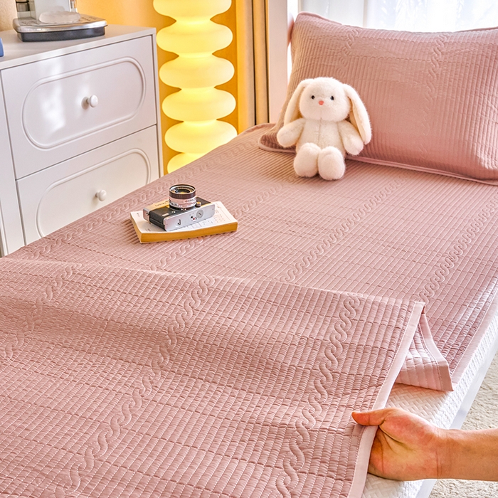 91家纺网 家纺一手货源 找家纺 X猫先生 2025新款全棉学生床盖纯色夹棉床单床护垫少女风撞色-糖果系列 糖果-豆沙粉