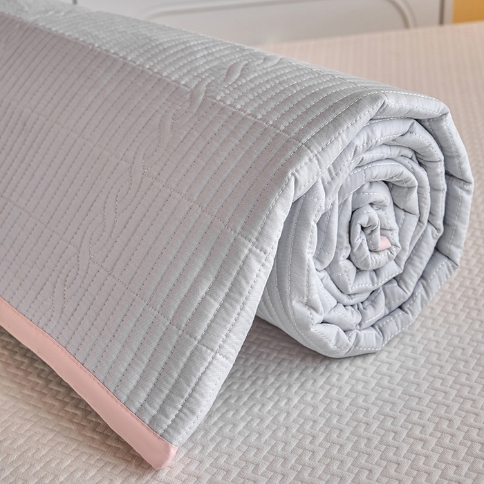 91家纺网 家纺一手货源 找家纺 X猫先生 2025新款全棉学生床盖纯色夹棉床单床护垫少女风撞色-糖果系列 糖果-梧桐灰