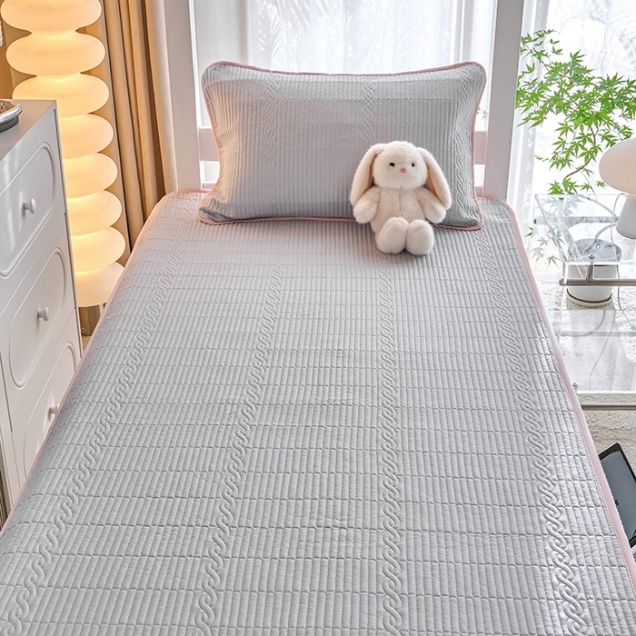 91家纺网 家纺一手货源 找家纺 X猫先生 2025新款全棉学生床盖纯色夹棉床单床护垫少女风撞色-糖果系列 糖果-梧桐灰