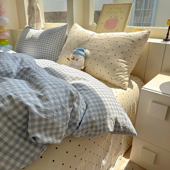 91家纺网 家纺一手货源 找家纺 冕悠家纺 2025新款少女心超柔加厚混搭格子水洗棉四件套（加微信提供买家秀 ） 蓝格+米点