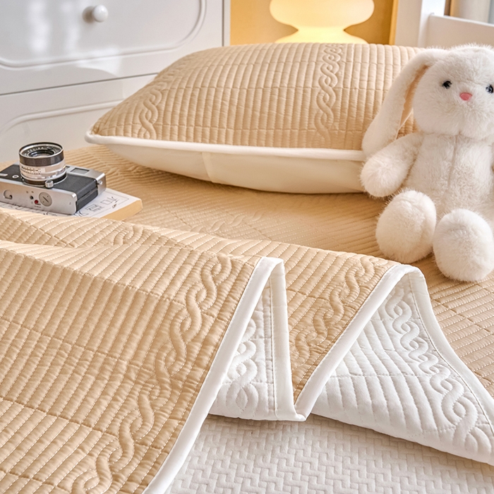 91家纺网 家纺一手货源 找家纺 X猫先生 2025新款全棉学生床盖纯色夹棉床单床护垫少女风撞色-糖果系列 糖果-奶茶